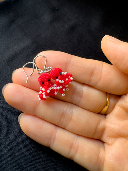 タコのピアス